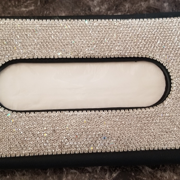 Bling Tissue Box - Picture 1 of 3